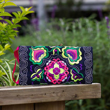 Load image into Gallery viewer, Women Ethnic Handmade Embroidered Wristlet Clutch Bag Vintage Purse Wallet